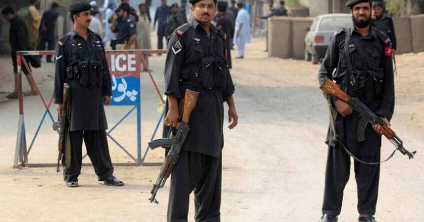 Terrorists attacked the police post in DI Khan with rocket launchers and hand grenades