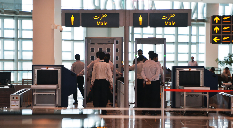 Pakistan tightens screening for new COVID-19 variant at Airports