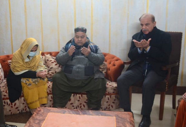 Prime Minister Shahbaz Sharif’s visit to the house of martyred director of ISI Naveed Sadiq