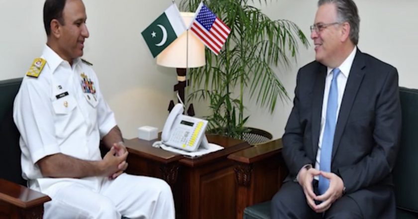 Chief of the Naval Staff Admiral Muhammad Amjad Khan Niazi meeting with US Ambassador Donald Bloom