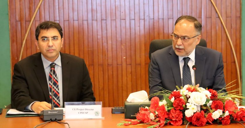 Ahsan Iqbal reiterates commitment to CPEC’s development, successful implementation
