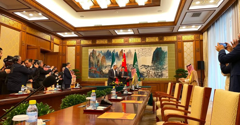 Saudi, Iranian foreign ministers meet for the first time after 7 years