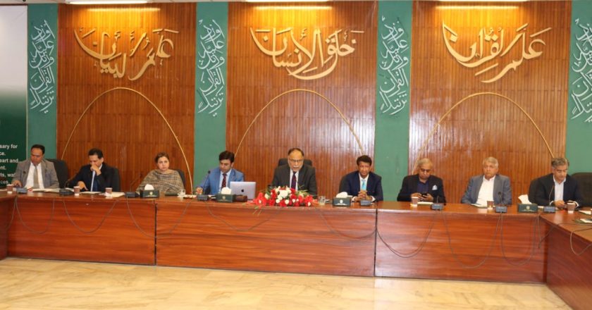 Planning Minister Sets up Steering Committee for digital transformation, IT sector is the key driver to increase digital exports