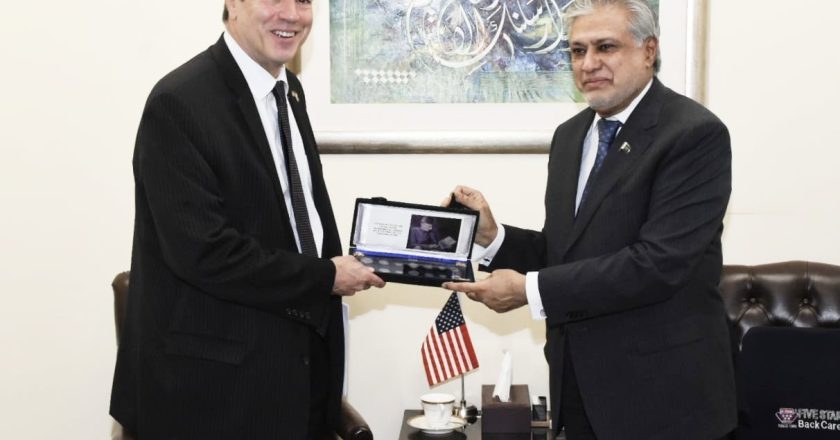 H.E. Mr. Andrew Schofer, Charge’d Affaires of the Embassy of United States of America called on Federal Minister for Finance and Revenue Senator Mohammad Ishaq Dar