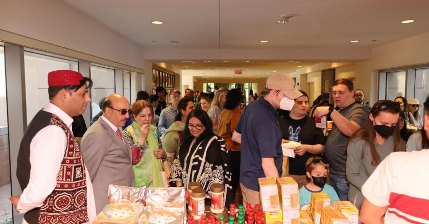 Richness of Pakistani art & culture thrills US and other nationals alike