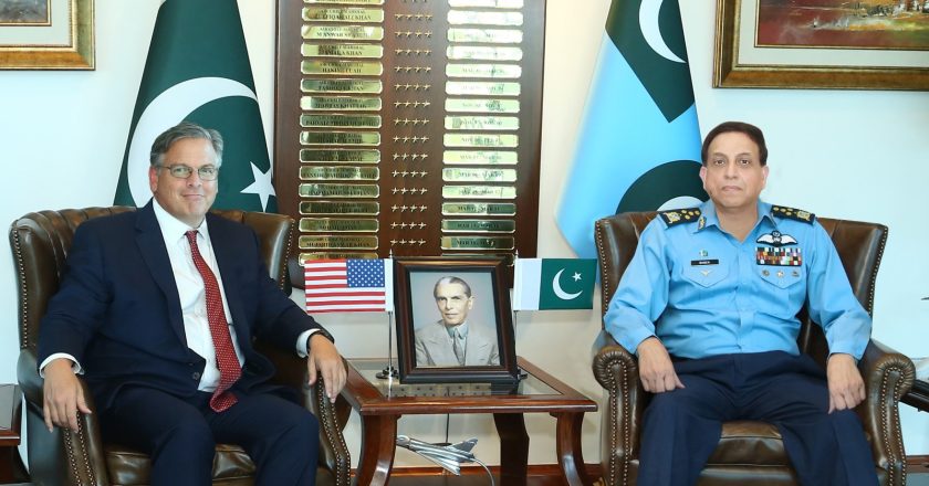 U.S. AMBASSADOR CALLS ON AIR CHIEF
