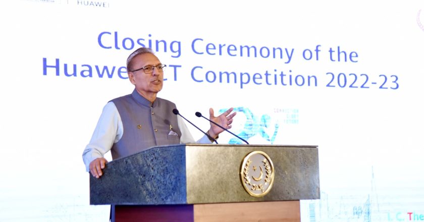 Pakistan’s economic uplift linked with IT development: Arif Alvi