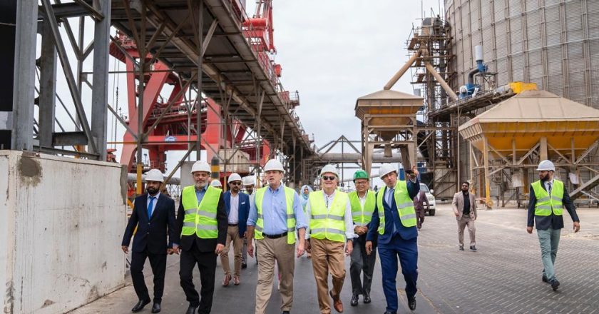 U.S. Deputy Chief of Mission Promotes Climate Action in Karachi Visit