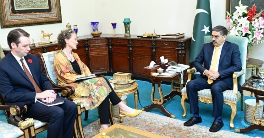 Canadian High Commissioner Calls on the Prime Minister