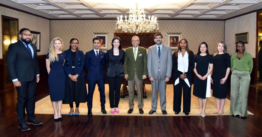 President urges international businesses to invest in Pakistan