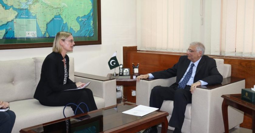 Director Development BHC meets with Planning Minister