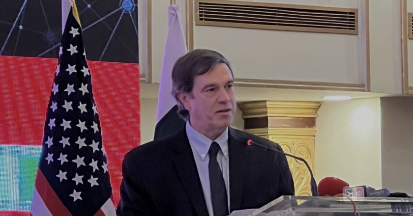 Chargé d’Affaires Andrew Schofer at the S&P Global 20K Women Mentorship Milestone Event