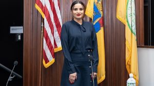 Fauzia Janjua, a Pakistani-American woman, has made history by becoming the first Pakistani and Muslim woman to be elected as the mayor of Mount Laurel, New Jersey. Janjua took the oath at a ceremony held at the Township Hall in Mount Laurel, where she was accompanied by her husband and four sons. The oath was administered by Carol Murphy, a woman representing New Jersey in the State Assembly and a candidate for Congress.