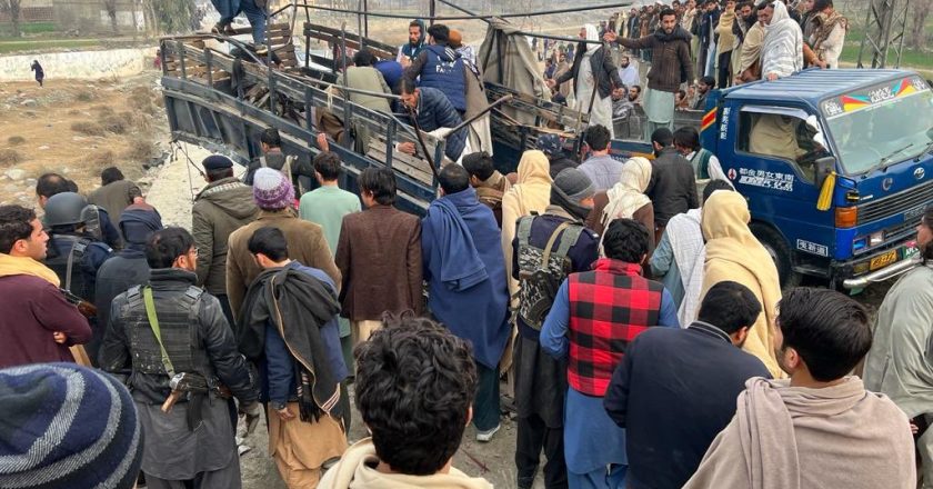 Terrorists have targeted the policemen on security duty of anti-polio team in the northern district of Bajaur of Khyber Pakhtunkhwa