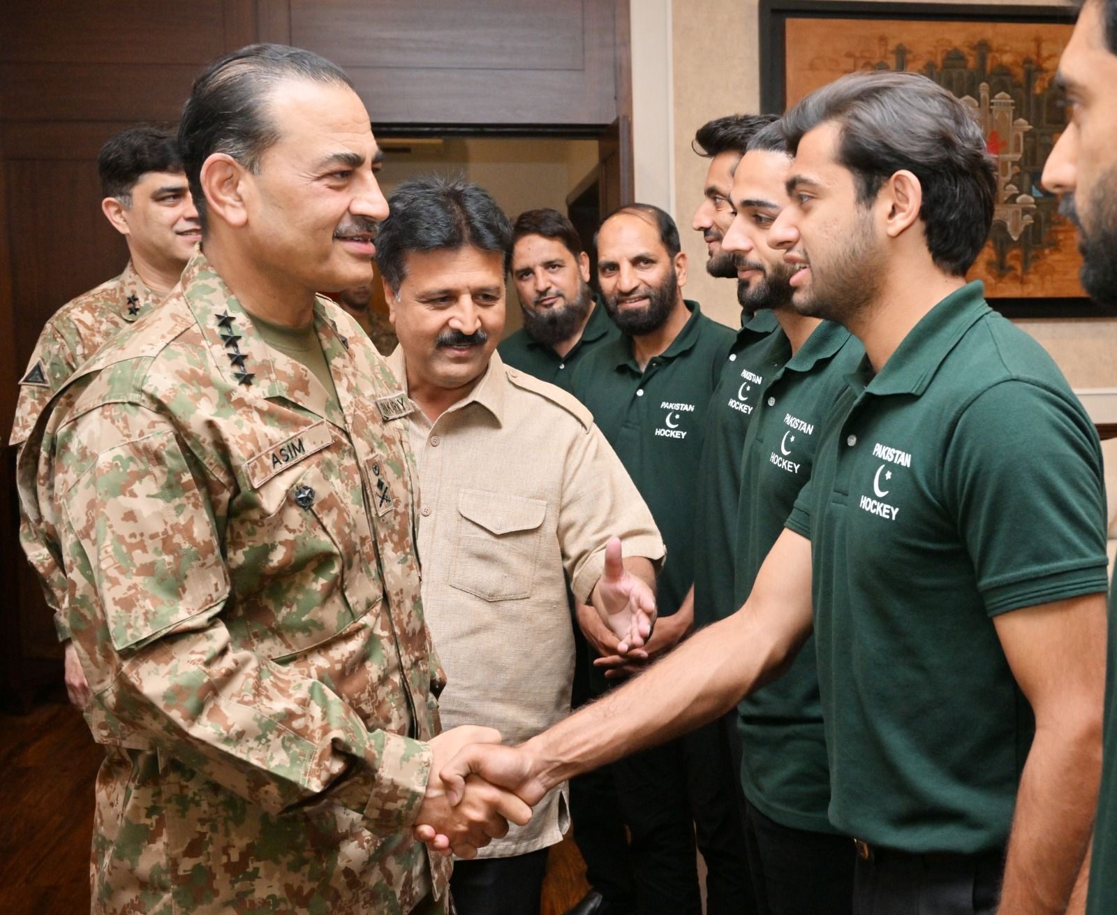 *ISPR*
*Rawalpindi, 17 May, 2024*:
General Syed Asim Munir, NI (M), Chief of Army Staff (COAS), received the Pakistan Hockey team at General Headquarters Rawalpindi today. The meeting was also attended by President Pakistan Hockey Federation (PHF) Tariq Hussain and other PHF officials.
During the interaction, the COAS commended the team for their outstanding performance, stating, "The hockey team has brought immense pride to the nation, and we are committed to providing them with comprehensive support to ensure their continued success." He extended his best wishes to the players for their future endeavors.
The President of PHF expressed gratitude to the COAS for the opportunity to meet and interact with the team.
The Pakistan Times