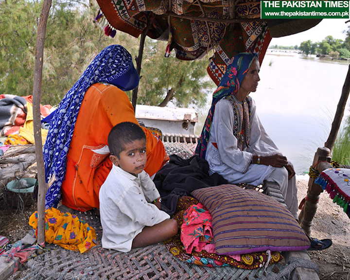 Women and children of Flood affected villages of Indus River area getting shelter on Larkana-Khairpur RoadThe Pakistan Times
PakistanTimes
#ThePakistanTimes
#www.thepakistantimes.com.pk
