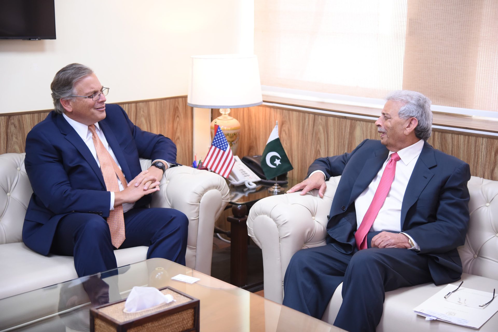 Tanveer seeks US market access to new agriculture products ISLAMABAD, Aug 7 (APP):Federal Minister for Industries, Production and National Food Security Rana Tanveer Hussain on Wednesday stressed that new Pakistani agricultural products should be given access to the American market. In a meeting with United States (US) Ambassador to Pakistan Donald Blome, he said that Pakistan values its partnership with the US and appreciated the US cooperation in the Research and Endowment Fund for the Agricultural University. He said the government wants to strengthen agricultural cooperation with the US, and technology transfer is needed to increase production. The US will continue to cooperate in the social and agricultural sectors in Pakistan, he said adding that already working with the United Nations Children's Fund (UNICEF) in Pakistan on a food deficiency program. He said that the US will enhance its cooperation with Pakistan in the agricultural sector and support Pakistan in mitigating the effects of climate change on agriculture. C:man/P:man/L:irm/E:irm/I:soh/R:soh Pakistan Times 