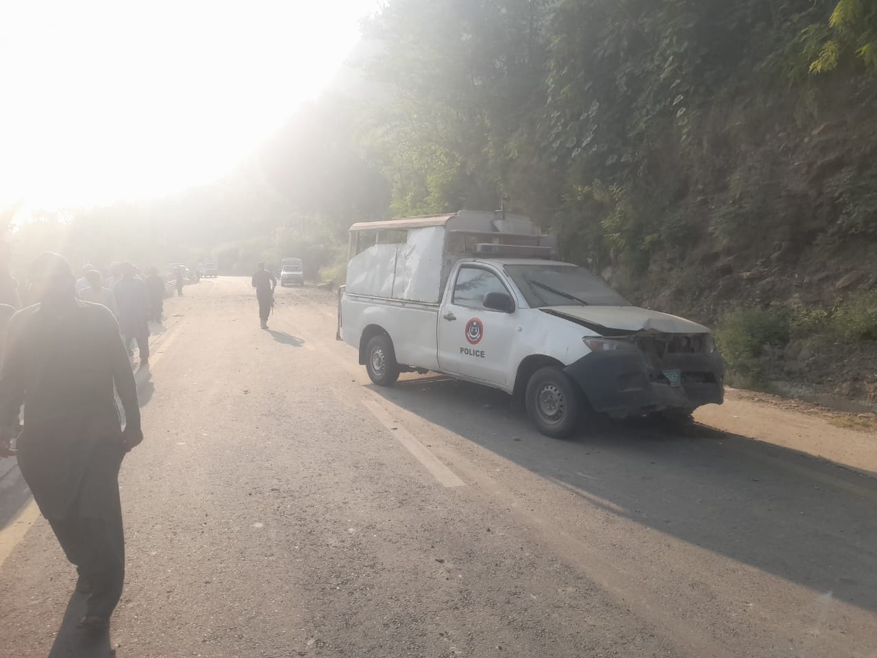 Ministry of Foreign Affairs 
(Office of the Spokesperson)
*

Media Note

*Incident Near Malam Jabba*

Today a group of diplomats traveling to Islamabad after their trip to Malam Jabba and Swat witnessed an incident. An advance scout police vehicle was hit by an IED which resulted in a casualty of the police detail. The group of diplomats has returned safely to Islamabad.

Our sympathies are with the families of the shaheed policeman and three injured in the incident.

We honour our law enforcement authorities that remain steadfast in the face of terrorists. Such acts will not deter Pakistan from its commitment towards the fight against terrorism.

Islamabad

The pakistan times
Paksitan times
