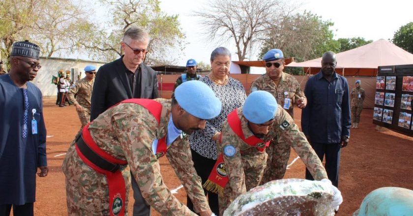 UN Under-Secretary General visits the Pakistan Army Camp in Abeyi