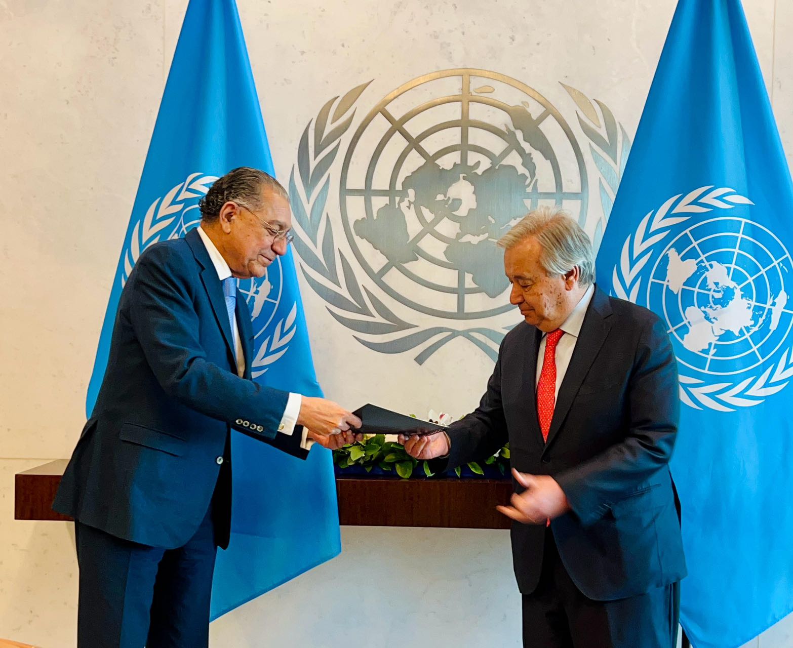 *The Permanent Mission of Pakistan to the United Nations*
*(Information Section)*
*****

*Press Release*

*Ambassador Munir Akram calls on the UN Secretary General*

Ambassador Munir Akram, permanent representative of Pakistan to the United Nations, called on UN Secretary General H.E. Antonio Guterres at the United Nations headquarters today. 

They discussed the preparations for the forthcoming Summit of the Future in the meeting and hoped that the Summit outcome would help in responding to the priority needs of the developing countries.

Speaking on the occasion, the Pakistani envoy commended the UN Secretary General’s commitment to the sustainable development goals (SGDs) agenda and said that latter’s leadership would be pivotal in shaping win-win outcomes.  

Ambassador Akram also handed over a booklet to the UN Secretary General on the occasion that featured the contribution of Pakistani female peacekeepers towards the establishment and maintenance of global peace and security under the umbrella of the United Nations.

March 8, 2024
New York
The Pakisdtan Times
pakistan Times
