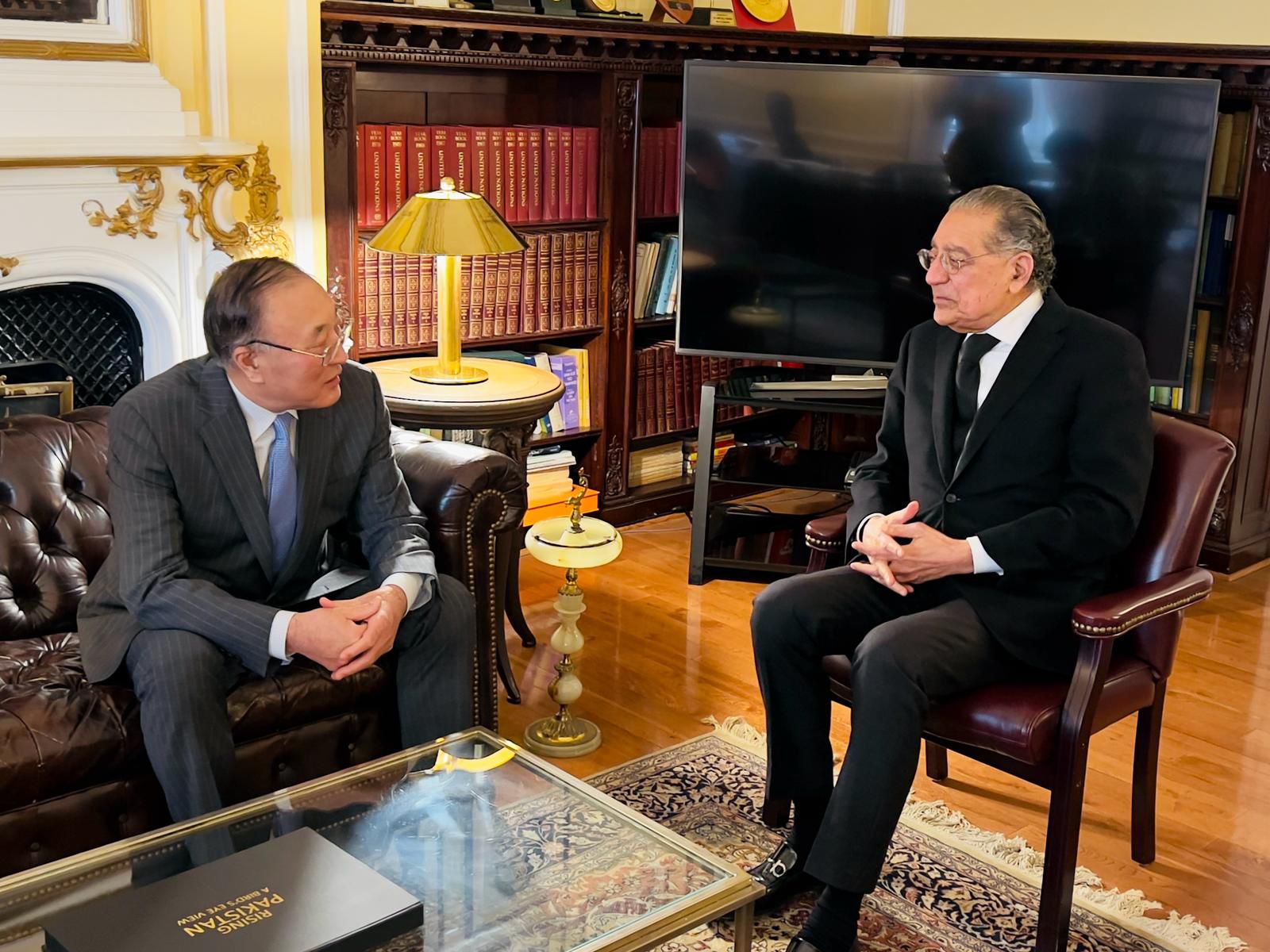 *The Permanent Mission of Pakistan to the United Nations*
*(Information Section)*
*****

*Press Release*

*Chinese PR Amb Zhang Jun pays a farewell call on Ambassador Munir Akram* 

H.E. Ambassador Zhang Jun, the permanent representative of the People’s Republic of China, paid a courtesy call on Ambassador Munir Akram at the Pakistan Mission in New York. 

Both the PRs discussed the bilateral relations between the two countries and expressed their satisfaction on the current level of engagement at the UN. Both the senior envoys vowed to keep playing their role in further strengthening the bilateral cooperation.

Speaking on the occasion, Ambassador Akram appreciated Ambassador Zhang Jun for his leadership and splendid services in strengthening the relationship between Pakistan and China. He said he worked very closely with his Chinese counterpart on a range of bilateral and multilateral issues during his term in office. 

Ambassador Akram expressed his best wishes and prayers for the future of the outgoing Chinese PR. 

The Chinese envoy thanked Ambassador Akram and the Pakistan Mission. 

*March 16, 2024*
*New York*

*******
The Pakistan Times'
pakistan Times
