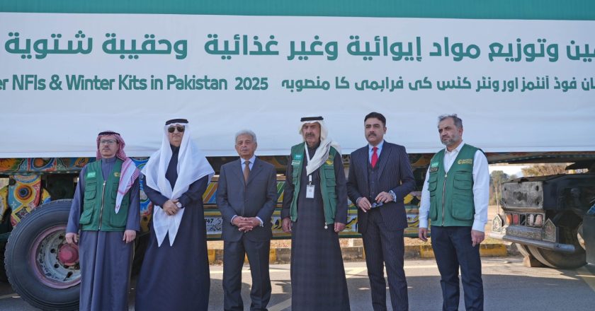 کنگ سلمان ریلیف سینٹر نے پاکستان میں سال 2025کیلئے شیلٹر اور ونٹر کٹس کی تقسیم کے پروجیکٹ کا آغاز کردیا۔