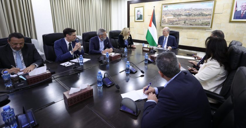 Prime Minister Mustafa meets with UN, EU, and World Bank to coordinate relief and reconstruction efforts in Gaza
