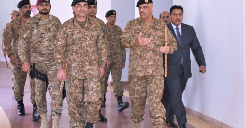 COAS visited Bahawalpur Cantonment where he was apprised about operational preparedness and training aspects of Bahawalpur Corps