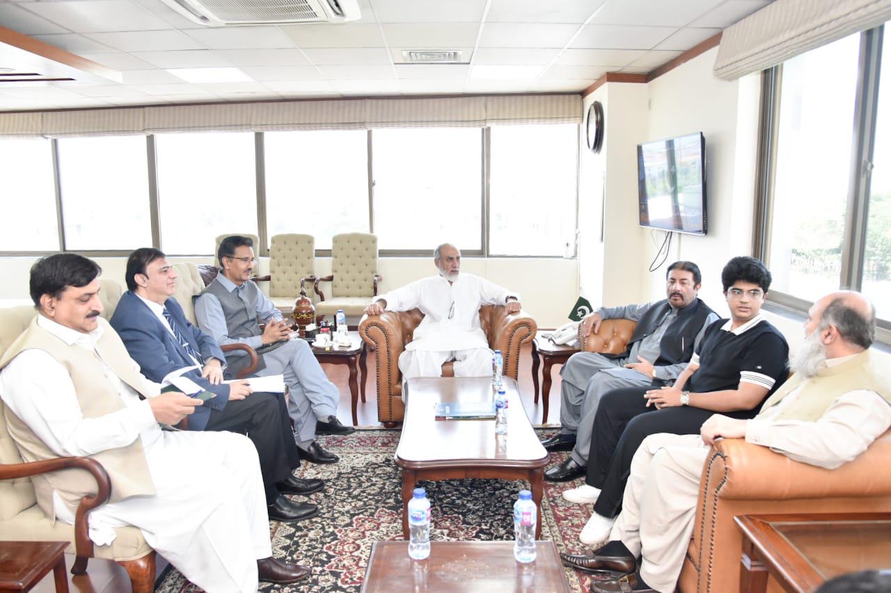 Press Release

Ministry of Science and Technology
Date: May 17, 2025

Islamabad: Federal Minister for Science and Technology Khalid Hussain Magsi met with Federal Minister for Commerce Jam Kamal Khan to discuss enhancing the country’s exports and promoting collaboration in the scientific sector. Federal Secretary for Science and Technology Sajid Baloch and other senior officials were also present during the meeting.

Both ministers agreed that close cooperation between the Ministry of Science and Technology and the Ministry of Commerce is essential to increase Pakistan’s export capacity. Special focus will be given to upgrading laboratory facilities to meet international standards, particularly for the export of surgical instruments and other products.

Federal Minister Khalid Hussain Magsi emphasized that, in line with the vision of the Prime Minister of Pakistan, the integration of science and commerce is vital for the economic growth of the country. Both ministries will start working jointly on proposals to significantly boost exports. Minister Jam Kamal Khan assured full support from his ministry in this regard.

Federal Secretary Sajid Baloch stated that modern research and quality testing can make Pakistan’s export products competitive in the global market. Both ministers reiterated their commitment to implementing a joint strategy aimed at national development, self-reliance, and the promotion of exports.
The Pakistan times News