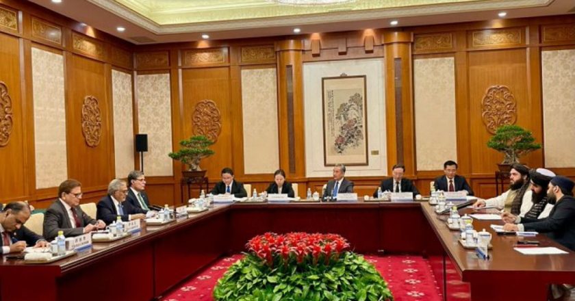 Pakistan, China and Afghanistan held an informal trilateral meeting in Beijing
