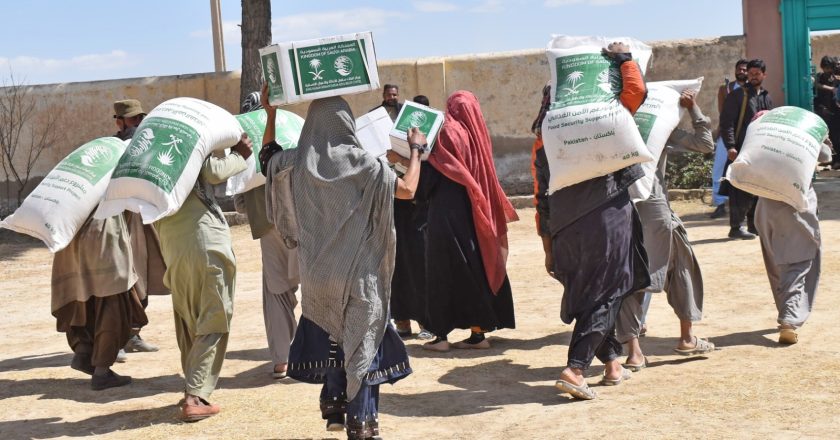 کنگ سلمان ریلیف سنٹر کی طرف سے پاکستان کے 33 اضلاع میں 30,000 فوڈ پیکیجزکی تقسیم