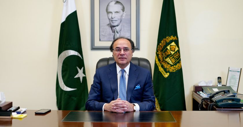 Finance Minister Muhammad Aurangzeb Holds Virtual Meeting with US Commerce Secretary Howard Lutnick