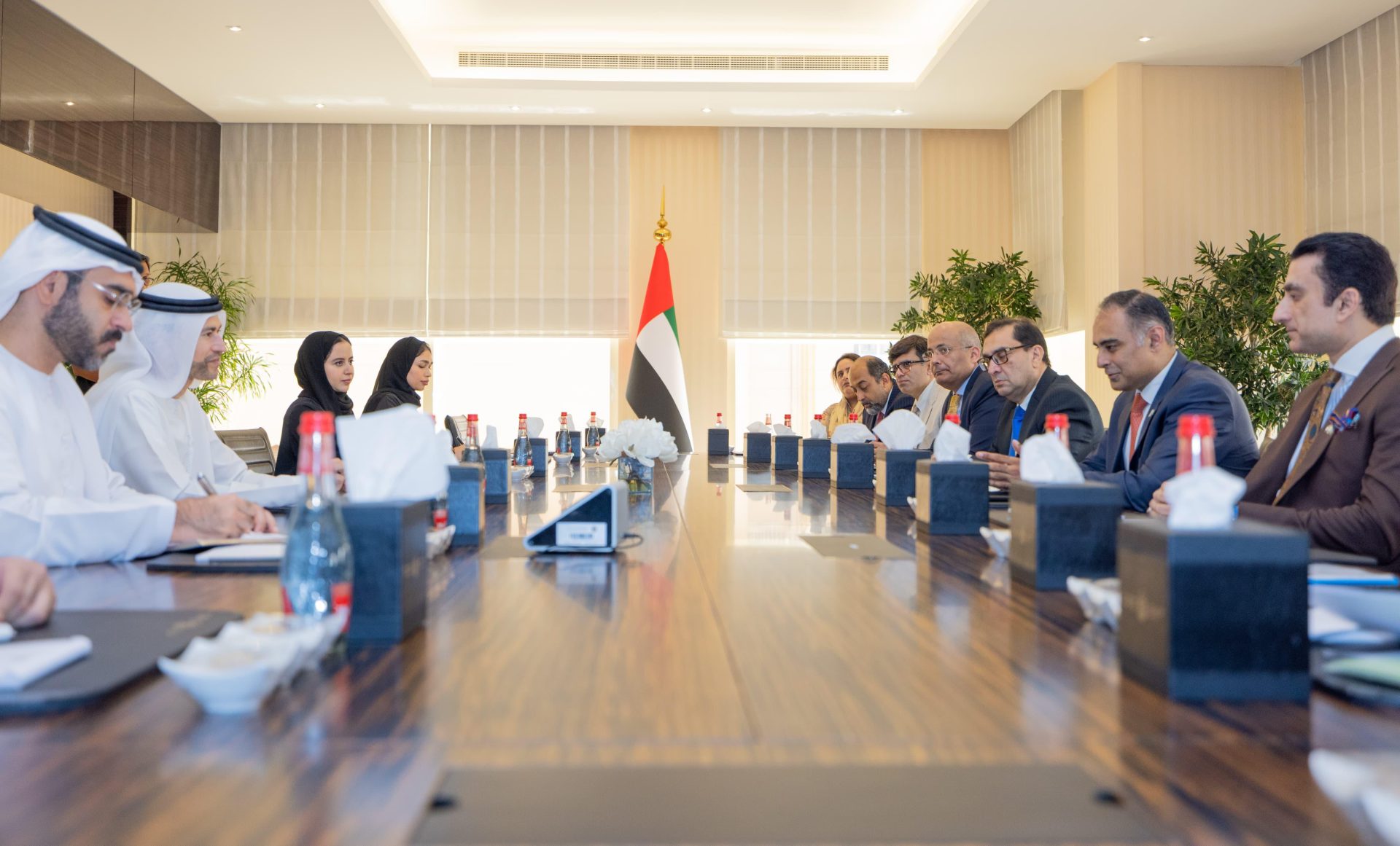 Minister of State for Finance and Railways and Head of the Prime Minister’s Delivery Unit, Holds Meeting with H.E. Mohamed bin Hadi Al Hussaini, UAE Minister of State for Financial Affairs
