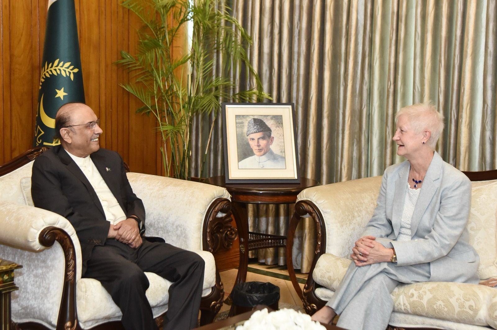 Outgoing Head of the European Delegation to Pakistan calls the President
