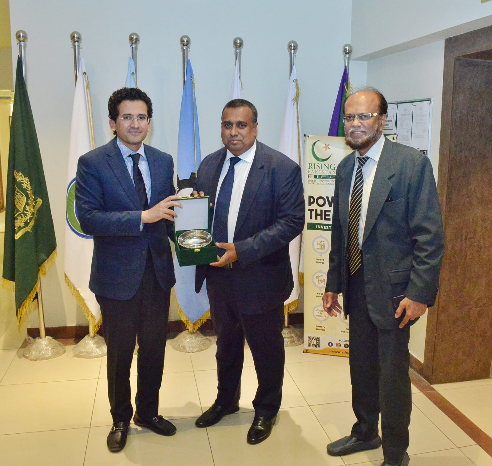 Pakistan and Bangladesh Explore Enhanced Cooperation in Energy and Mineral Sectors