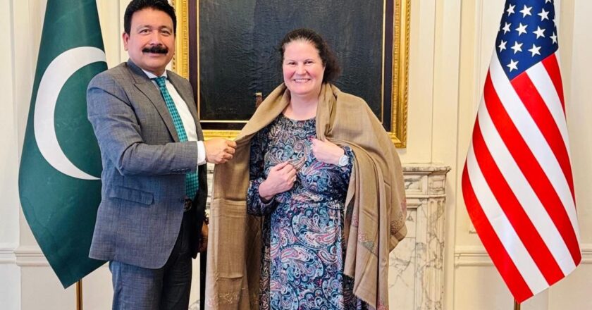Pakistan Consul General Meets Regional Director of Office of Foreign Missions