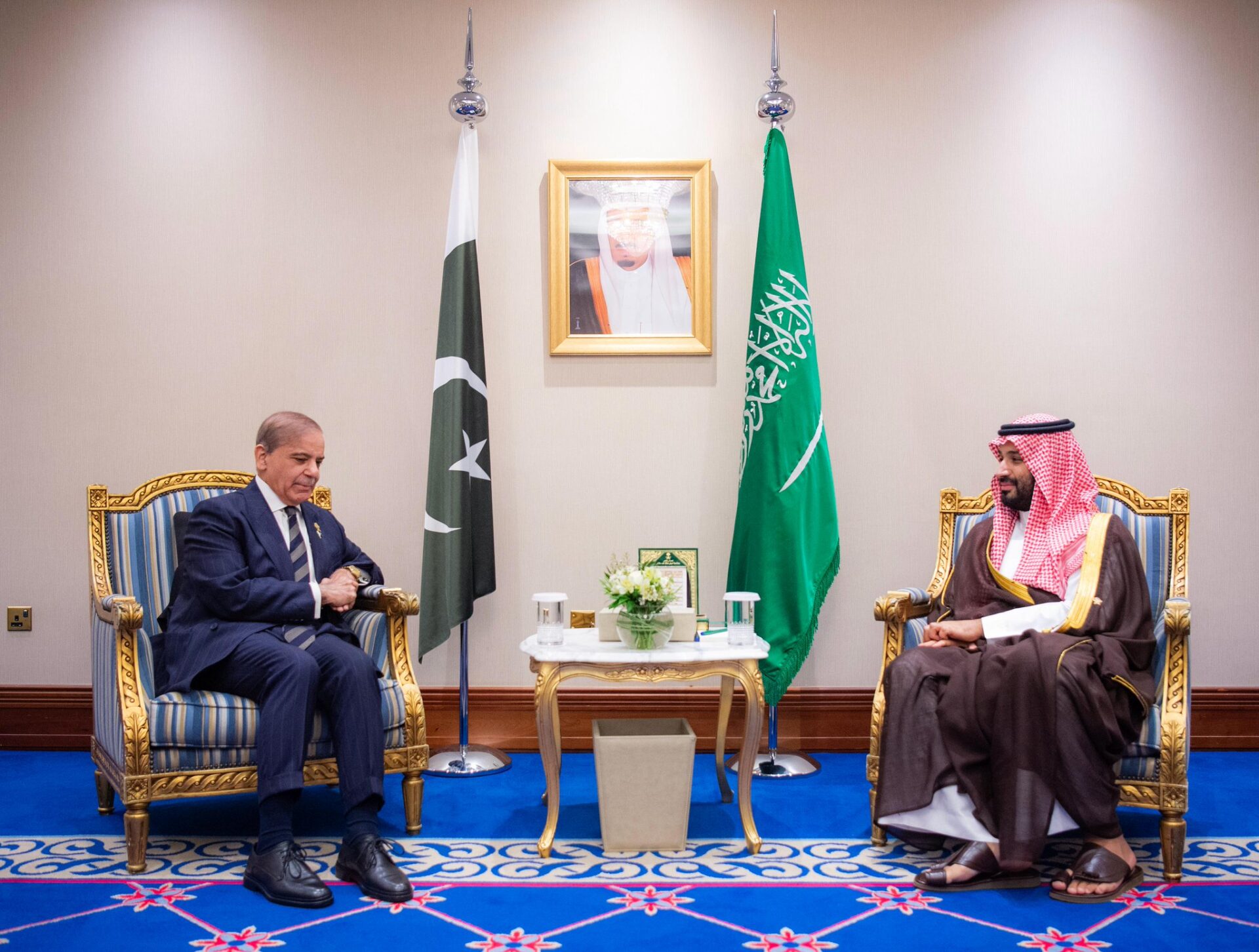 Prime Minister Shehbaz Sharif Meets HRH Crown Prince Mohammed bin Salman on the Sidelines of the Emergency Arab–Islamic Summit in Doha