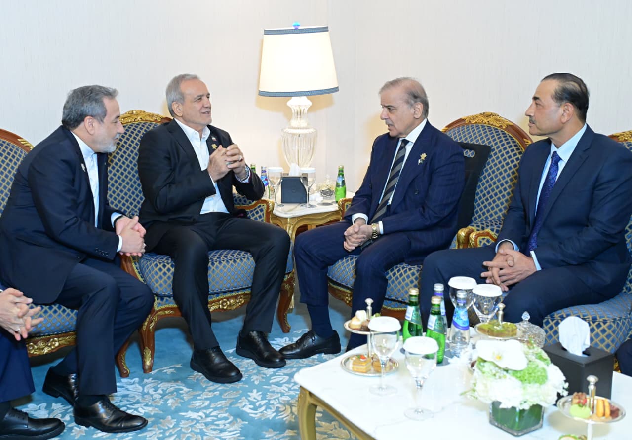 Prime Minister’s Meeting with President of Iran on the Sidelines of the Emergency Arab–Islamic Summit in Doha