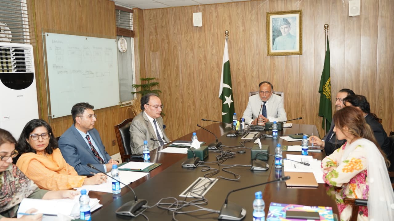 Planning Minister Chairs Meeting on Flood Damage Assessment