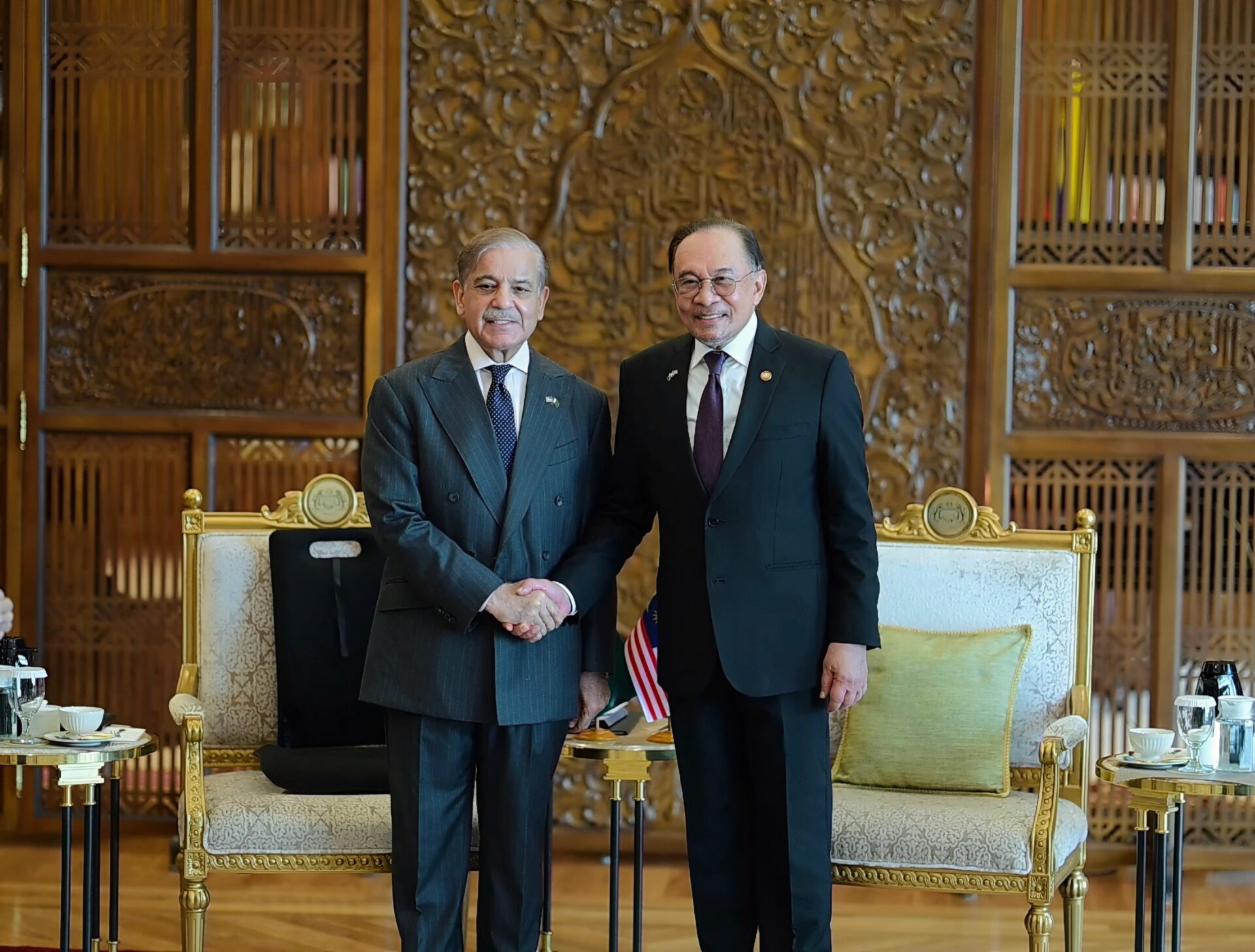 Prime Minister Shehbaz Sharif Holds Wide-Ranging Talks with Malaysian Prime Minister Anwar Ibrahim in Putrajaya