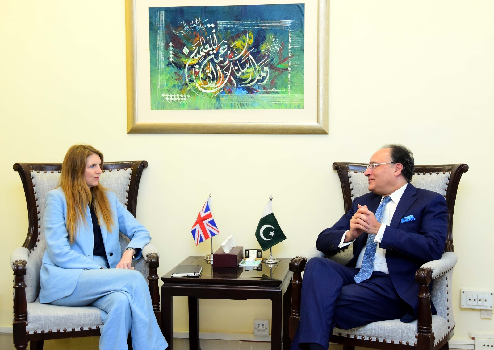 Finance Minister Senator Muhammad Aurangzeb Meets British High Commissioner to Discuss Economic Reforms and Bilateral Cooperation