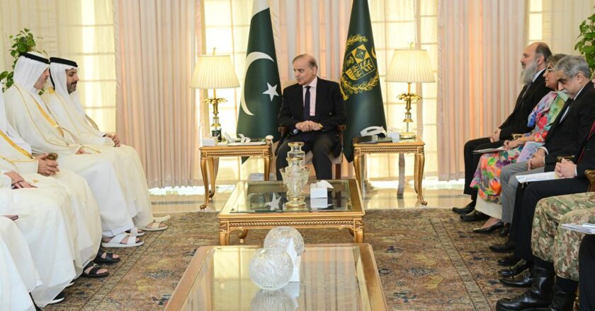 Prime Minister Shehbaz Sharif Meets Qatari Minister of Commerce and Industry to Advance Bilateral Cooperation