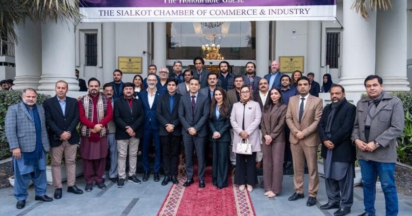 U.S. Chargé d’Affaires Natalie Baker Highlights Strength of U.S.–Pakistan Economic Partnership During Visit to Sialkot