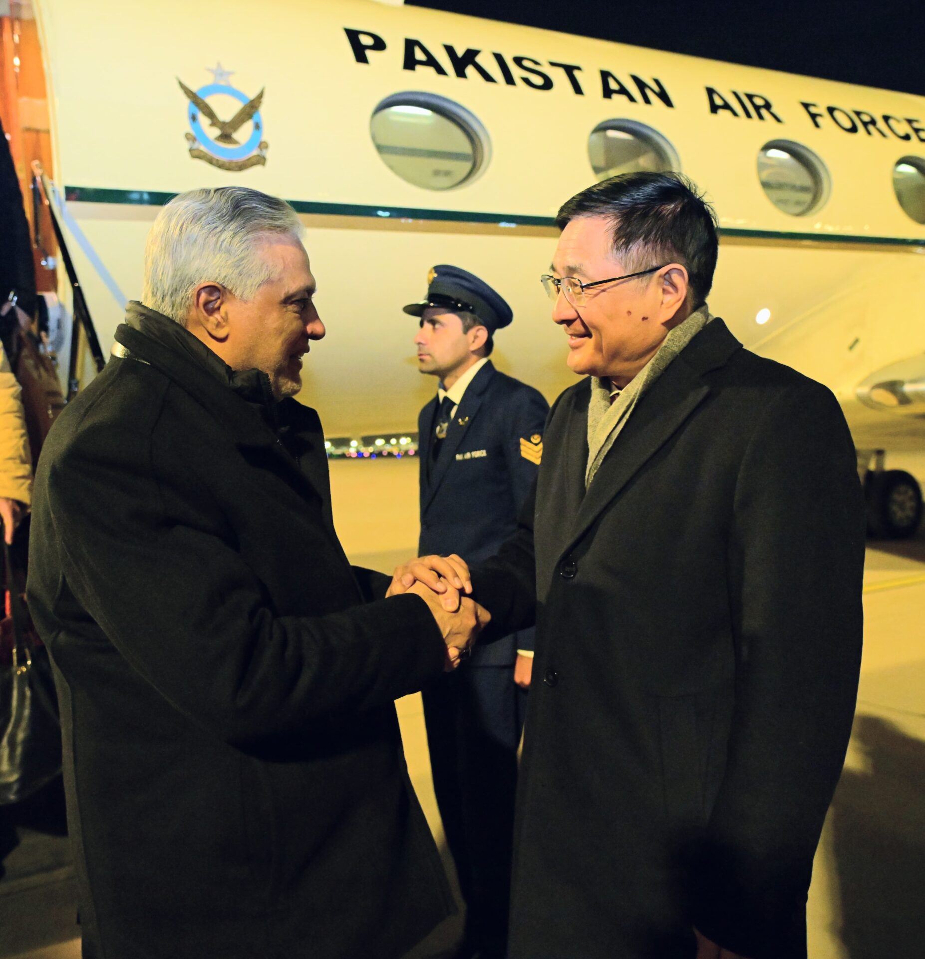Deputy Prime Minister and Minister for Foreign Affairs, Senator Muhammad Ishaq Dar, arrived in Beijing this evening on an official visit to the People’s Republic of China.
The pakistan Times

