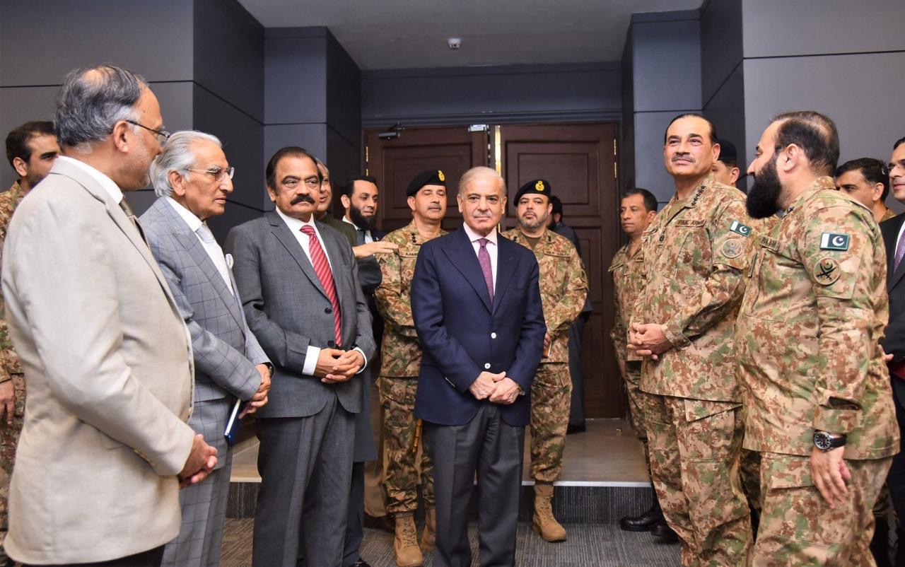 Prime Minister Muhammad Shehbaz Sharif Visits GHQ; Receives Detailed Briefing on Pakistan-Afghanistan Situation