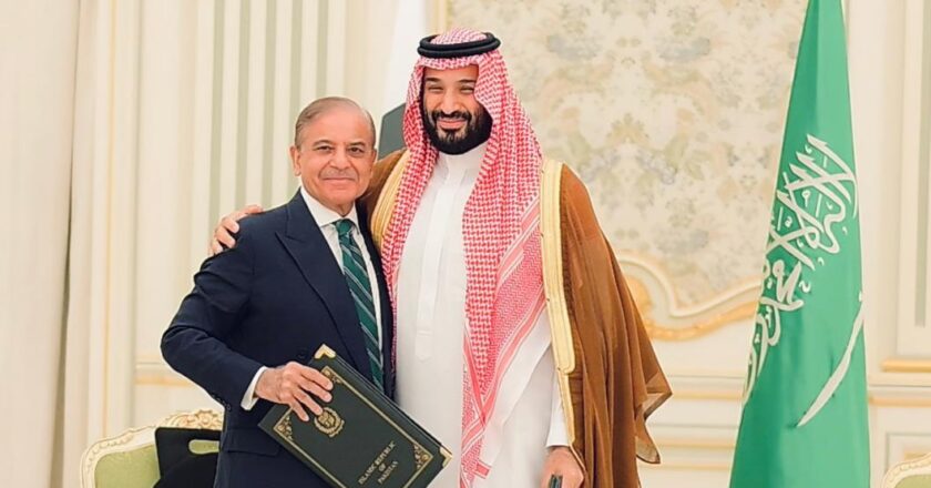 Prime Minister Shehbaz Sharif Holds Key Telephonic Conversation with Saudi Crown Prince Mohammed bin Salman on Regional Security