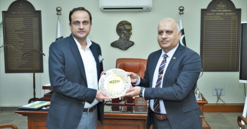 مئیر کراچی مرتضیٰ وہاب کا پاکستان ائیرپورٹس اتھارٹی ہیڈکوارٹرز کا دورہ