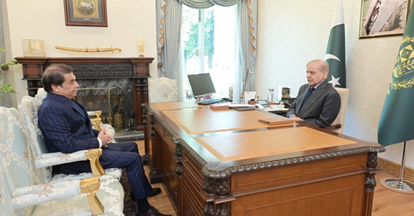 Prime Minister Shehbaz Sharif Meets Minister for Railways Hanif Abbasi; Emphasizes Reforms and Public Relief