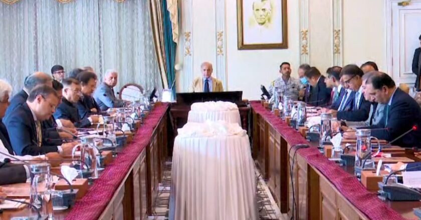 Prime Minister Chairs High-Level Review Meeting on Mitigating Economic Impact of Regional Tensions