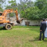 ‎Interior Minister Mohsin Naqvi Oversees Anti-Encroachment Operation in Islamabad; FC Camp Office Near Marriott Demolished